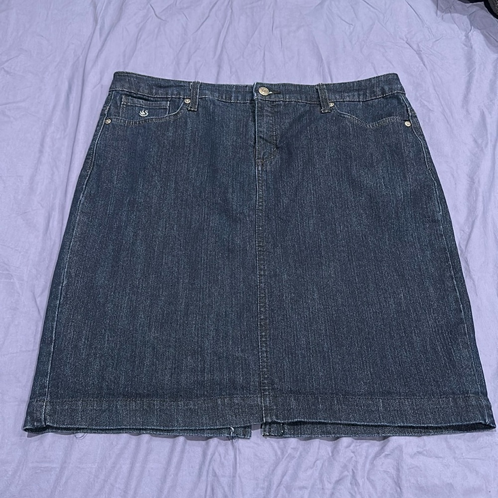 Brand: Gloria Vanderbilt, Size: 12, Color: Dark Denim